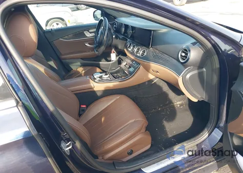 2018 Mercedes-Benz E 300 4Matic z USA, uszkodzony, nr VIN WDDZF4KB8JA436513